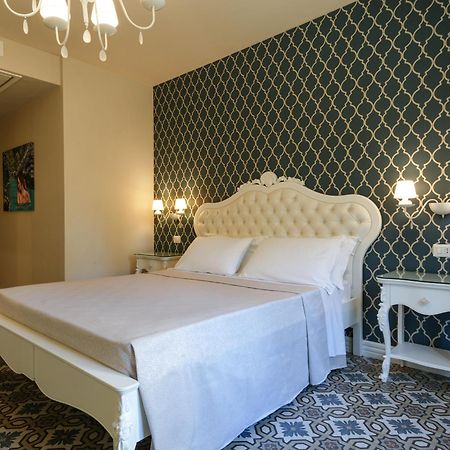 Sui Generis Tropea Luxury Rooms Exteriör bild