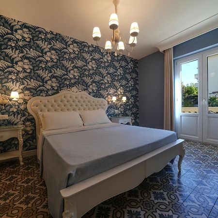 Sui Generis Tropea Luxury Rooms Exteriör bild