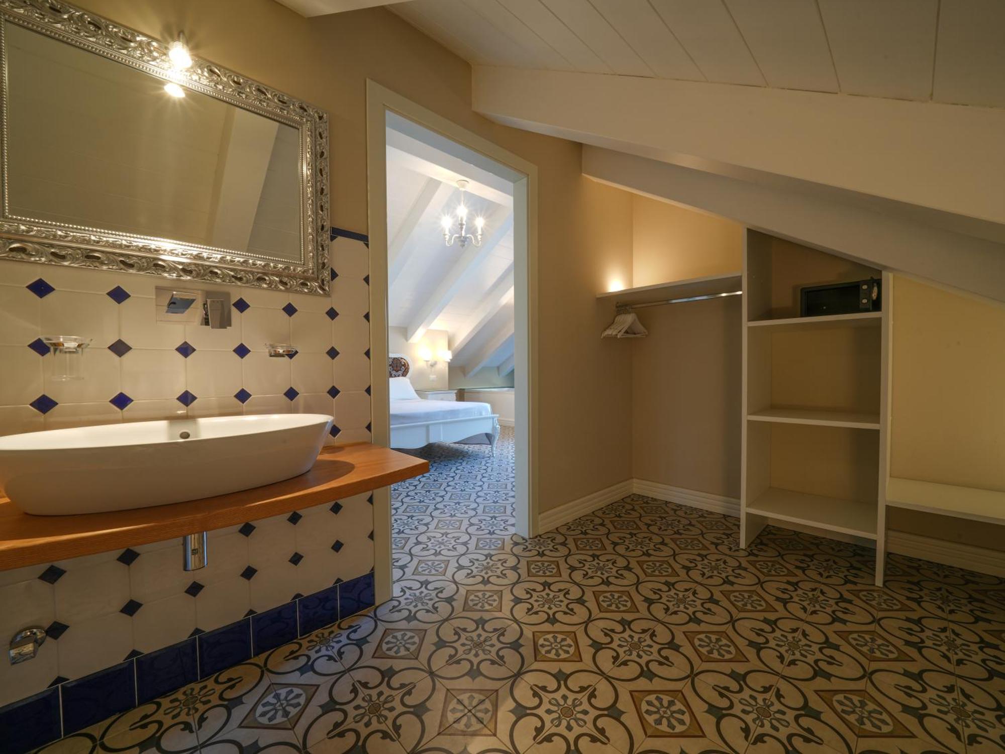 Sui Generis Tropea Luxury Rooms Exteriör bild