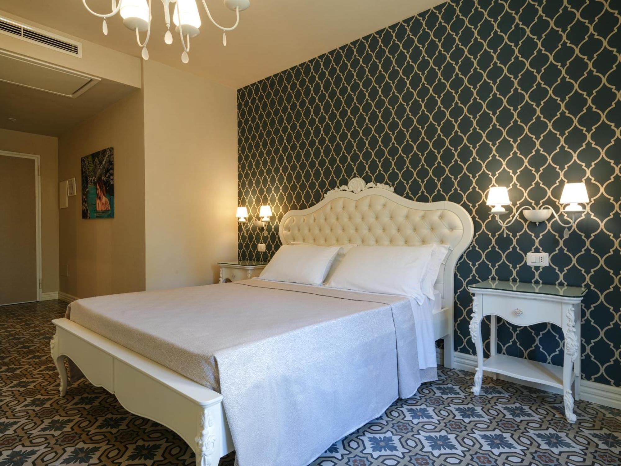 Sui Generis Tropea Luxury Rooms Exteriör bild