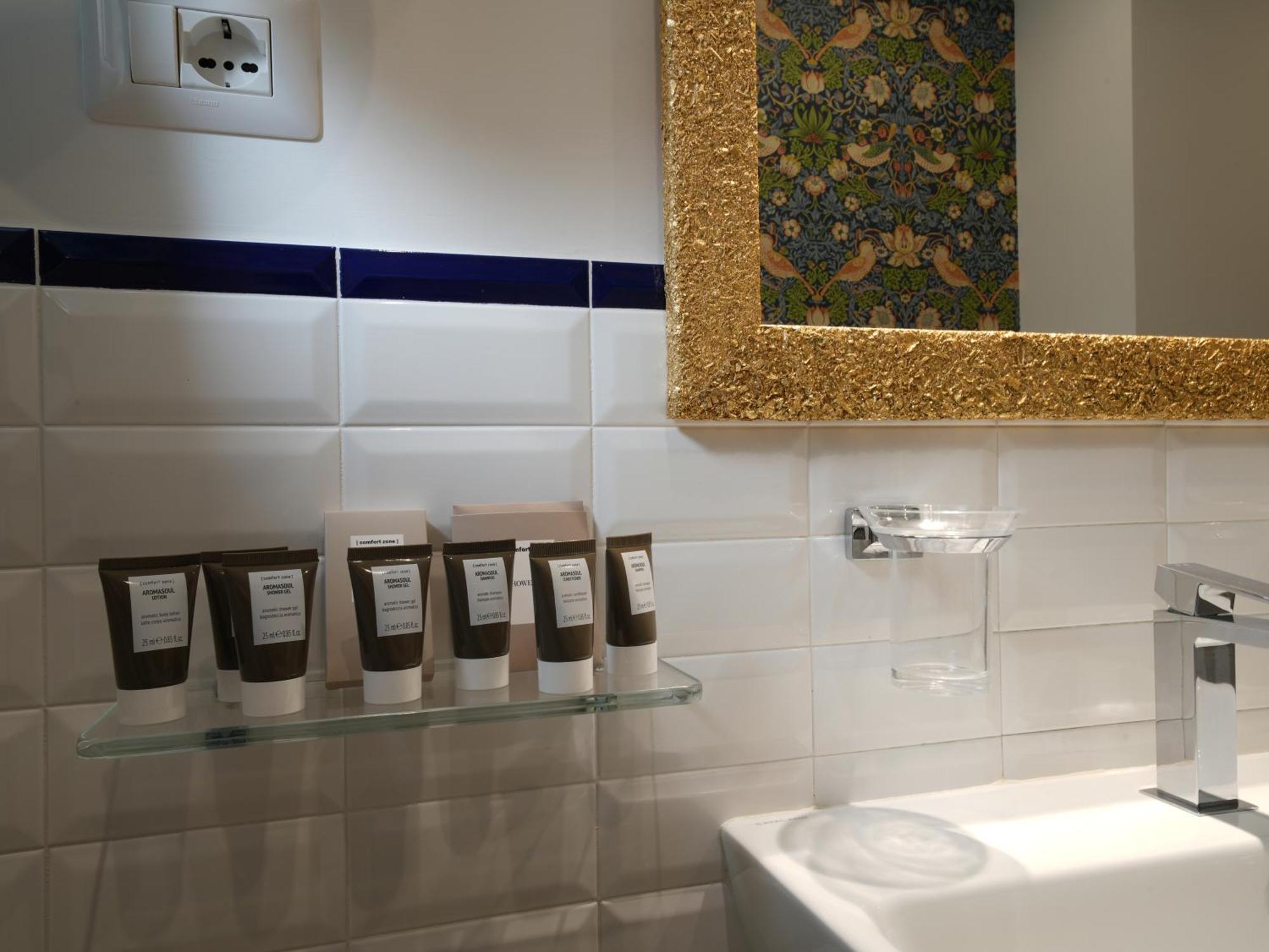 Sui Generis Tropea Luxury Rooms Exteriör bild