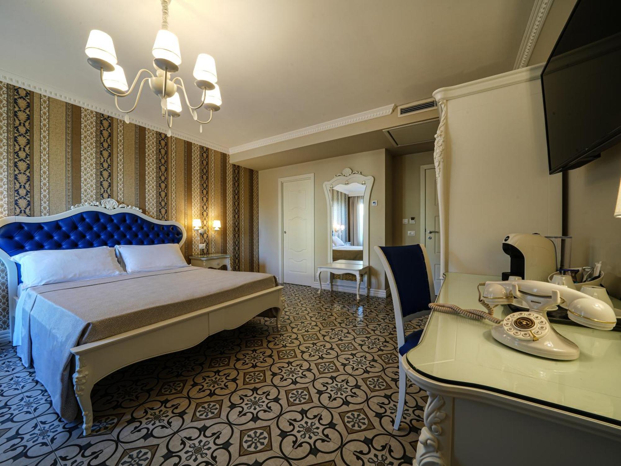 Sui Generis Tropea Luxury Rooms Exteriör bild