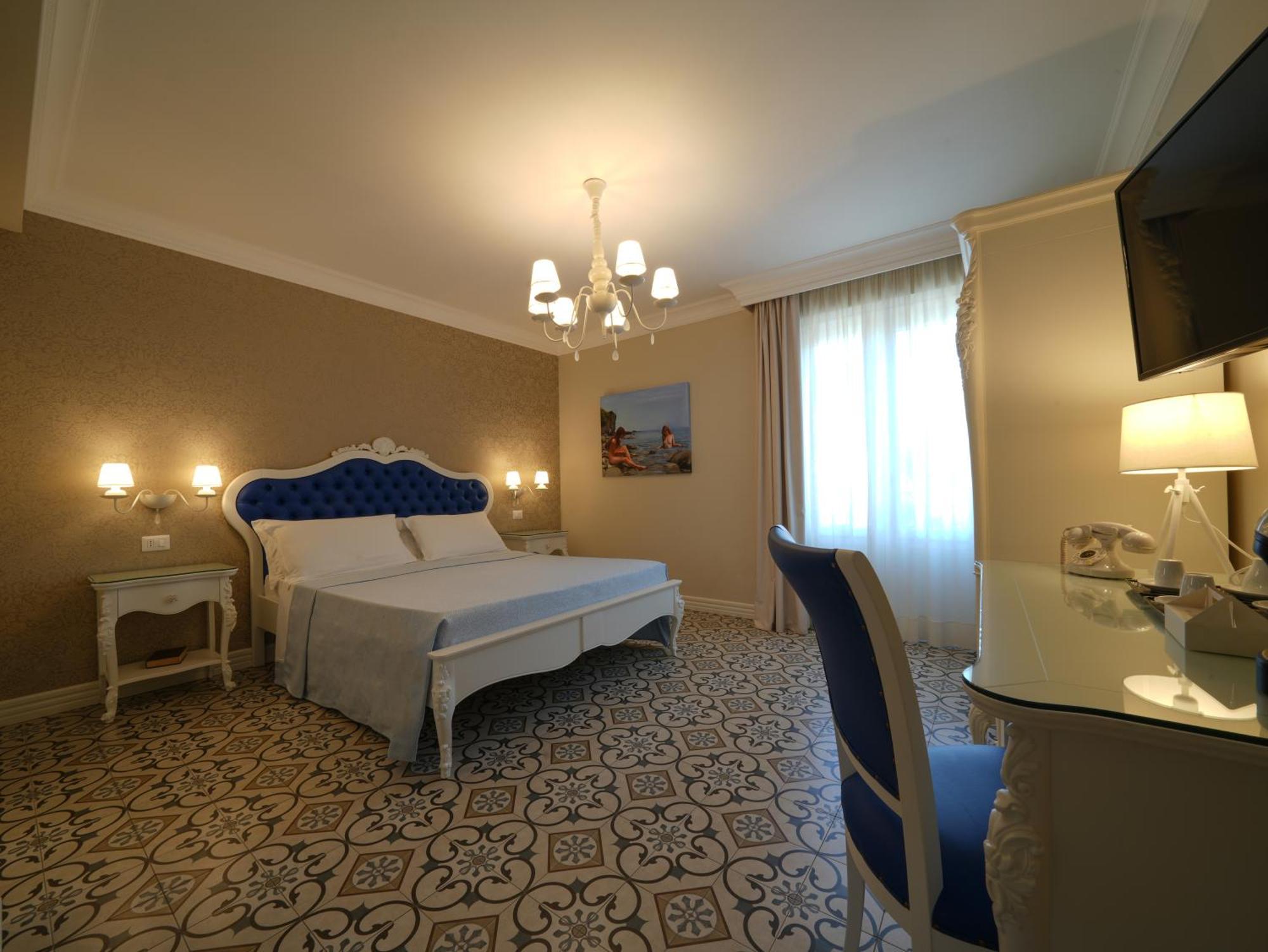 Sui Generis Tropea Luxury Rooms Exteriör bild