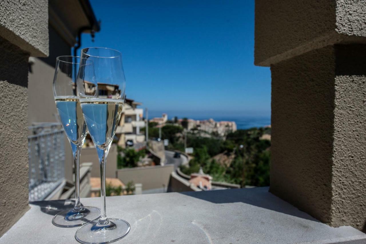 Sui Generis Tropea Luxury Rooms Exteriör bild