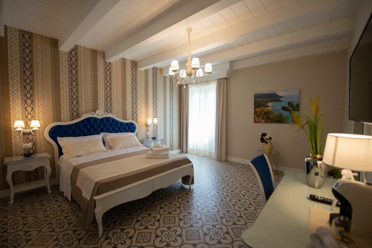 Sui Generis Tropea Luxury Rooms Exteriör bild