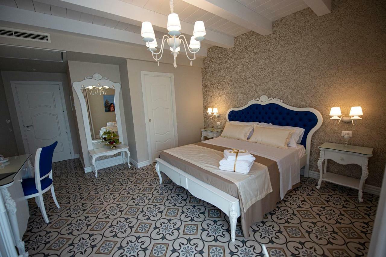 Sui Generis Tropea Luxury Rooms Exteriör bild