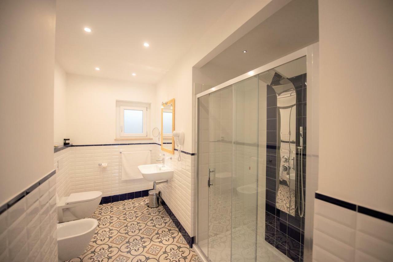 Sui Generis Tropea Luxury Rooms Exteriör bild