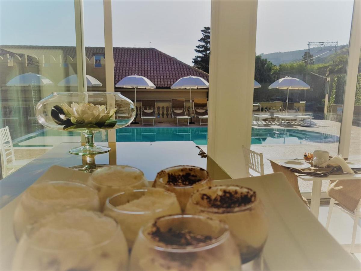 Sui Generis Tropea Luxury Rooms Exteriör bild